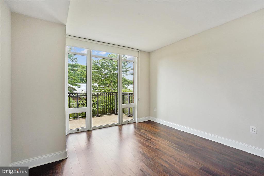 4915 HAMPDEN LANE 307