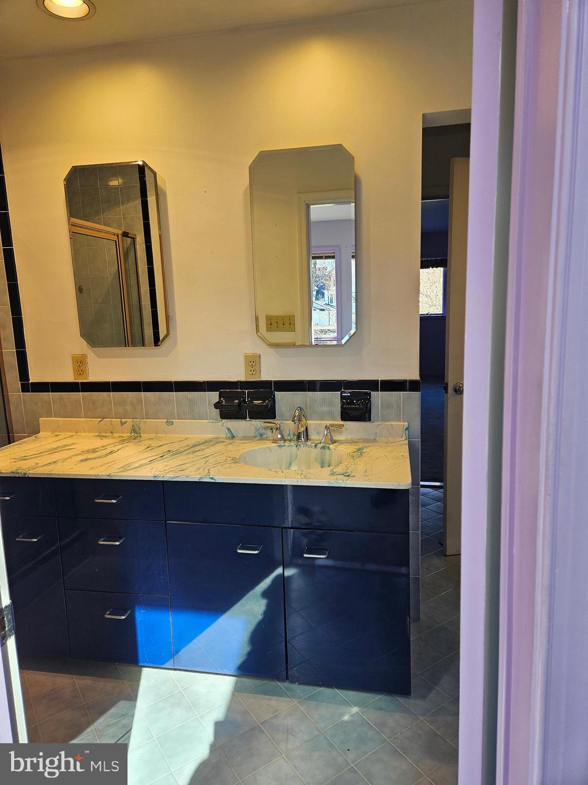 7704 GERANIUM STREET