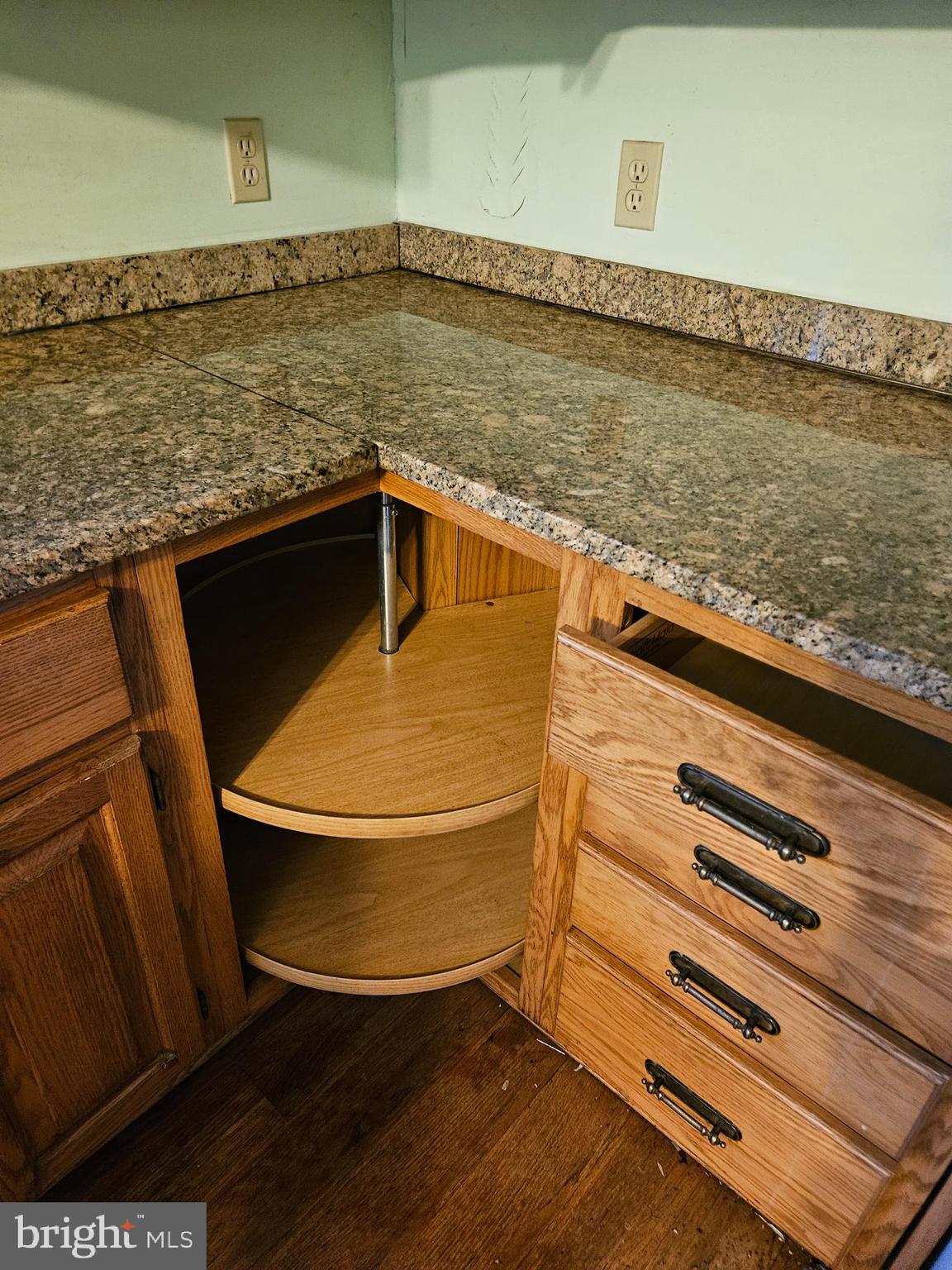 7704 GERANIUM STREET