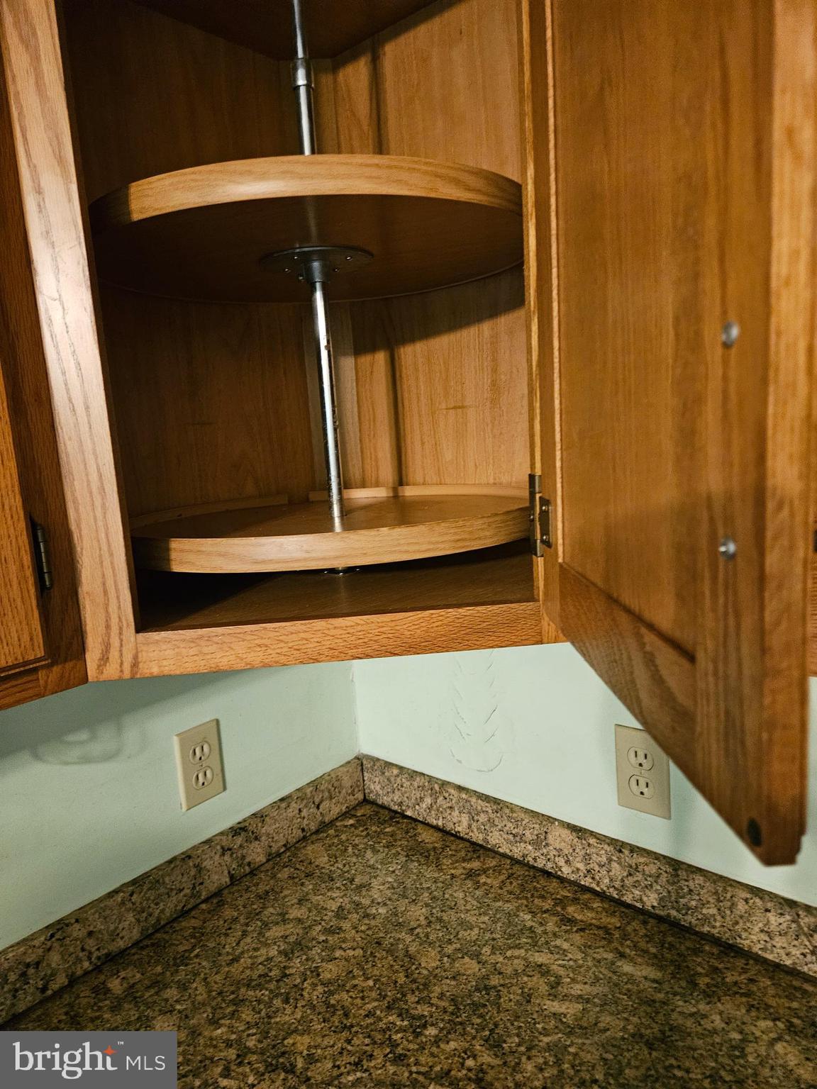 7704 GERANIUM STREET