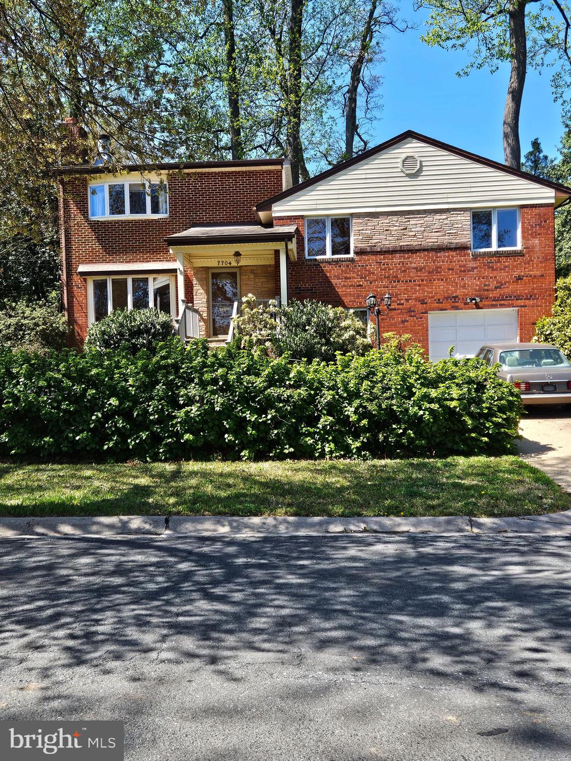 7704 GERANIUM STREET
