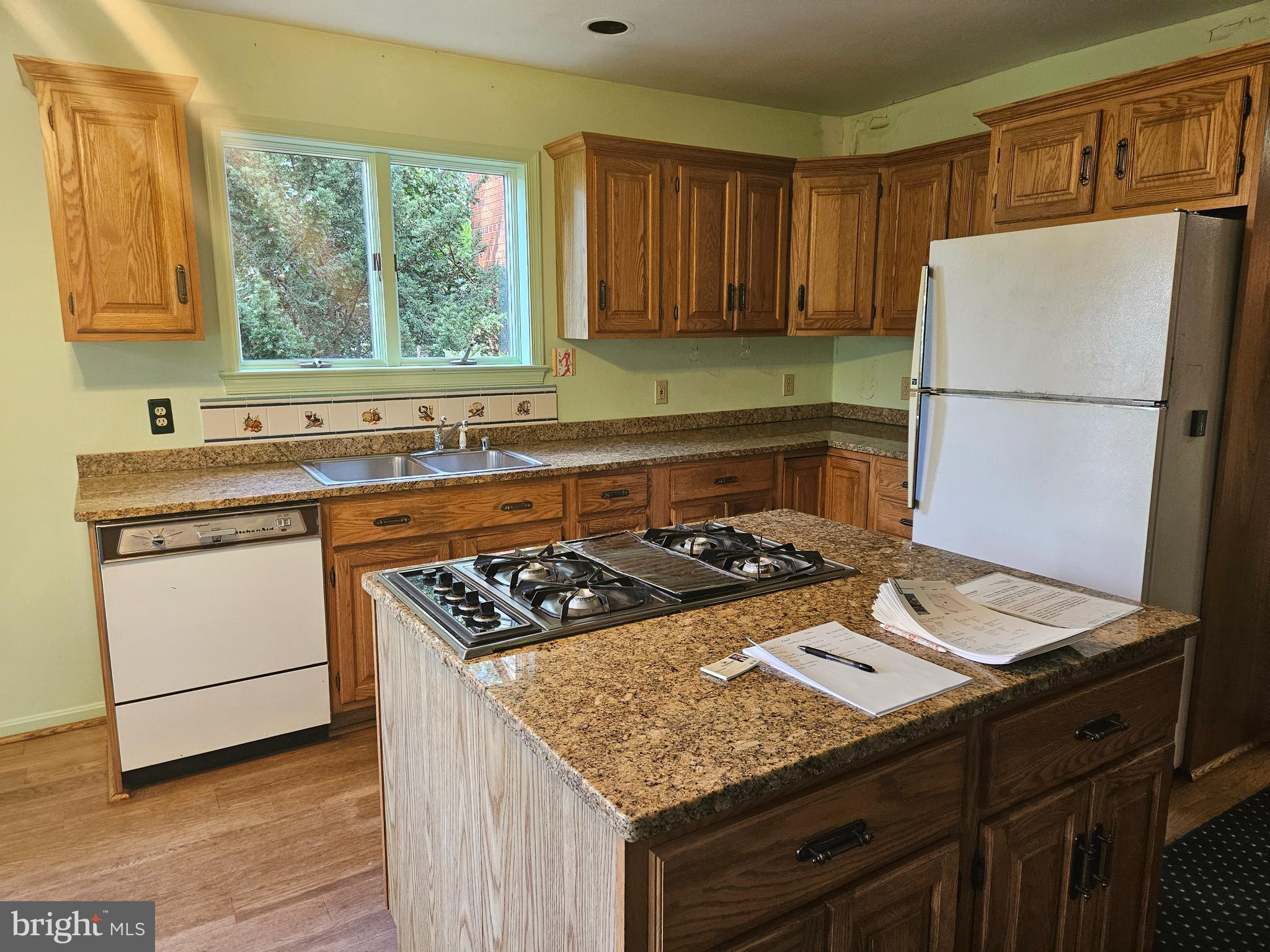 7704 GERANIUM STREET