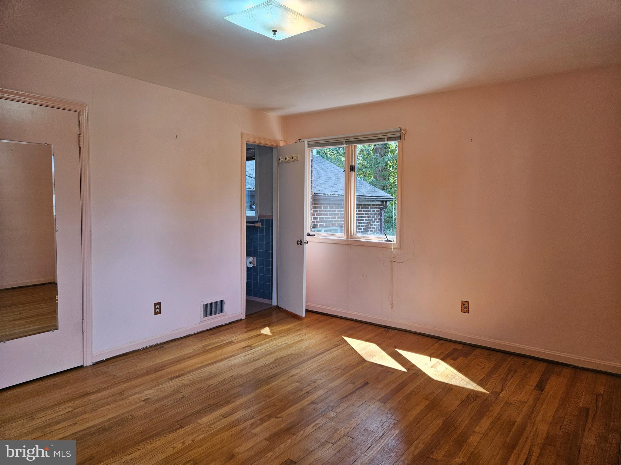 7704 GERANIUM STREET