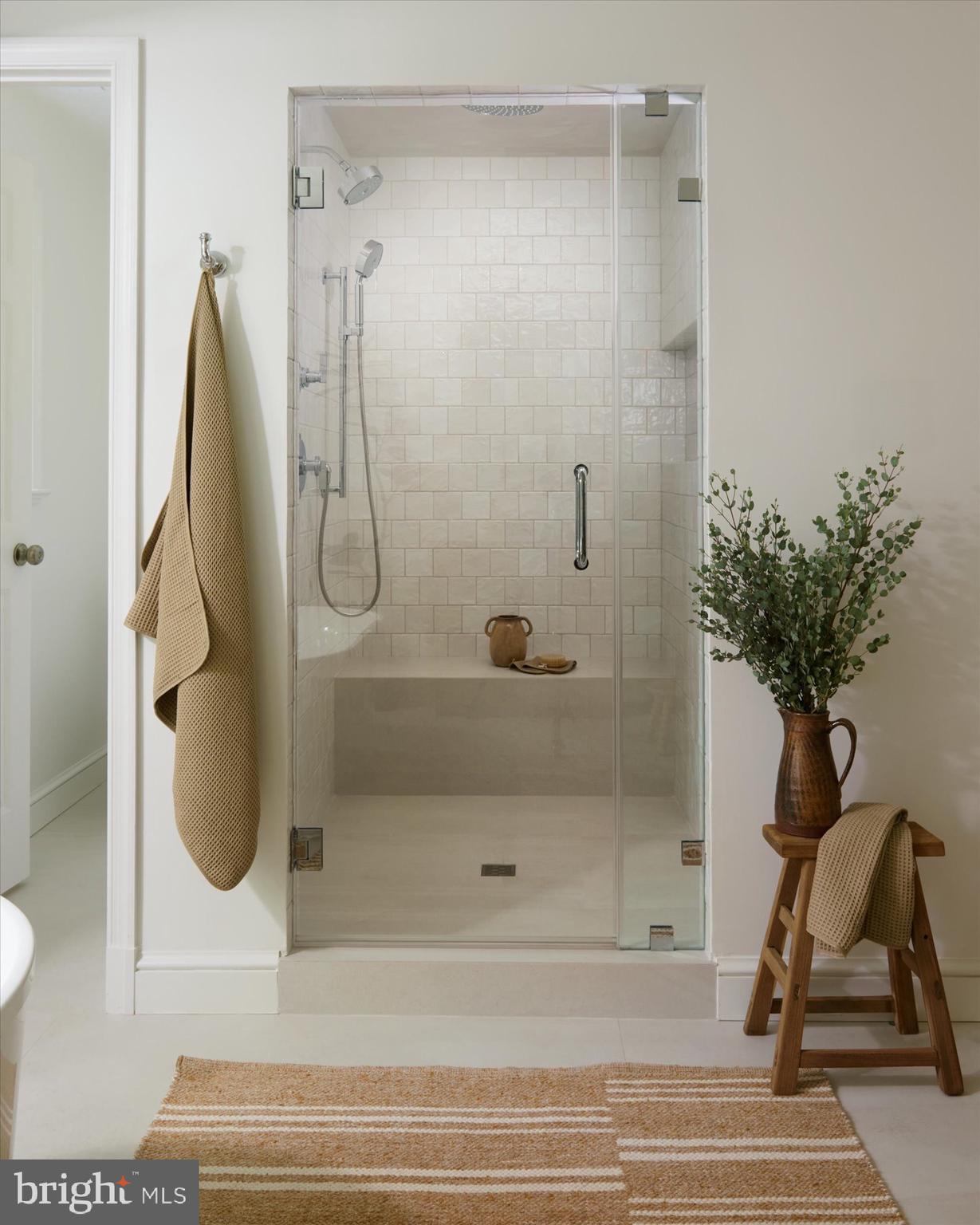 9225 LAUREL OAK DRIVE