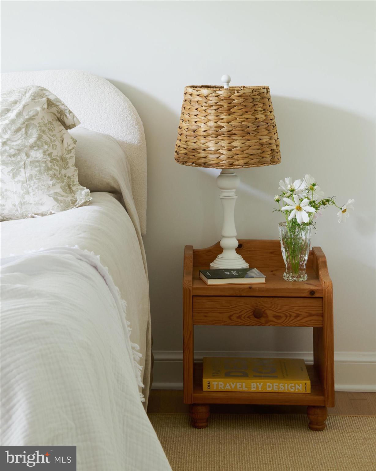 9225 LAUREL OAK DRIVE