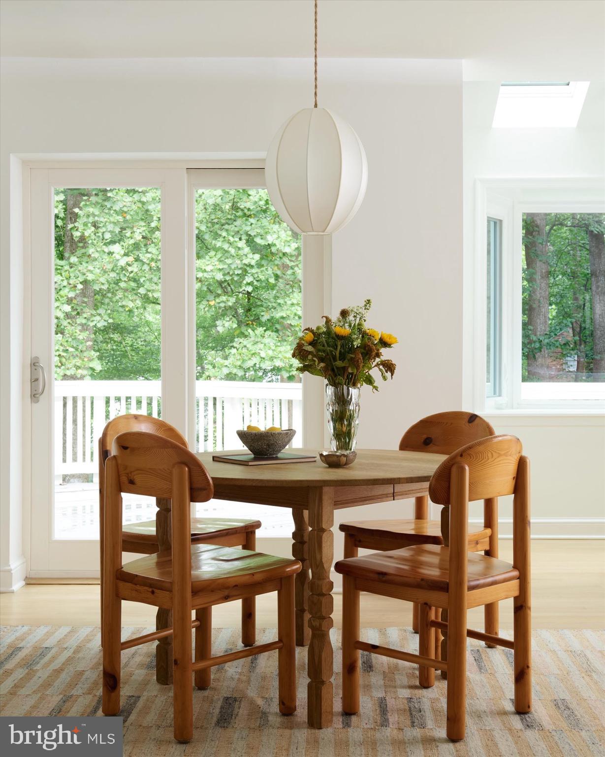 9225 LAUREL OAK DRIVE