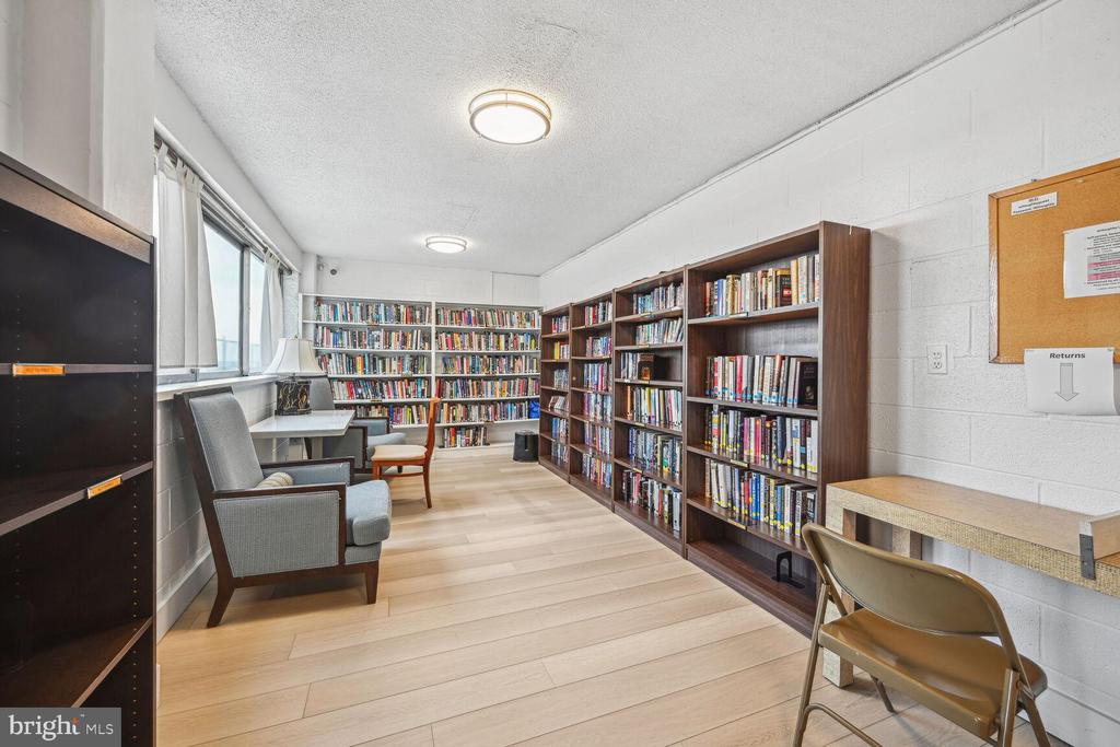4515 WILLARD AVENUE 2320S