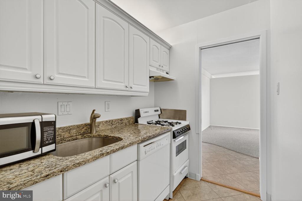 4515 WILLARD AVENUE 2320S