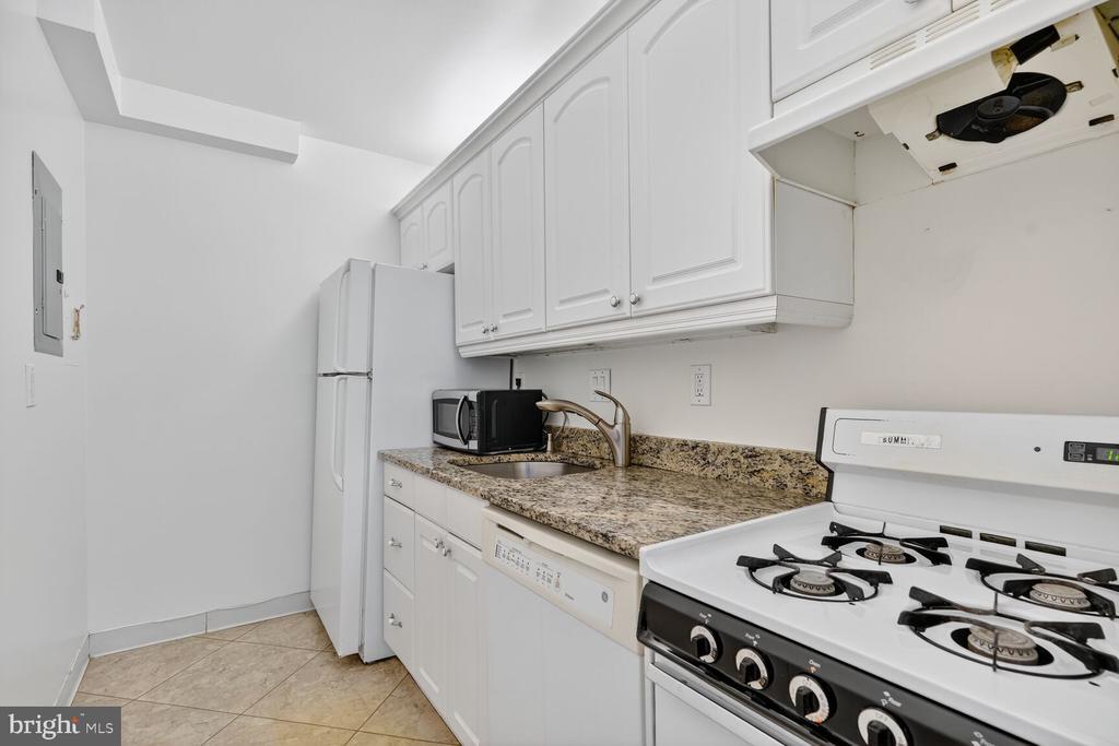 4515 WILLARD AVENUE 2320S
