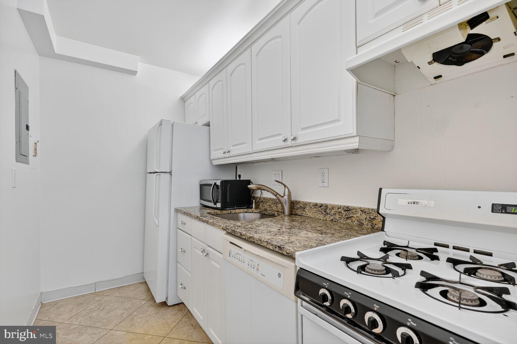 4515 WILLARD AVENUE 2320S