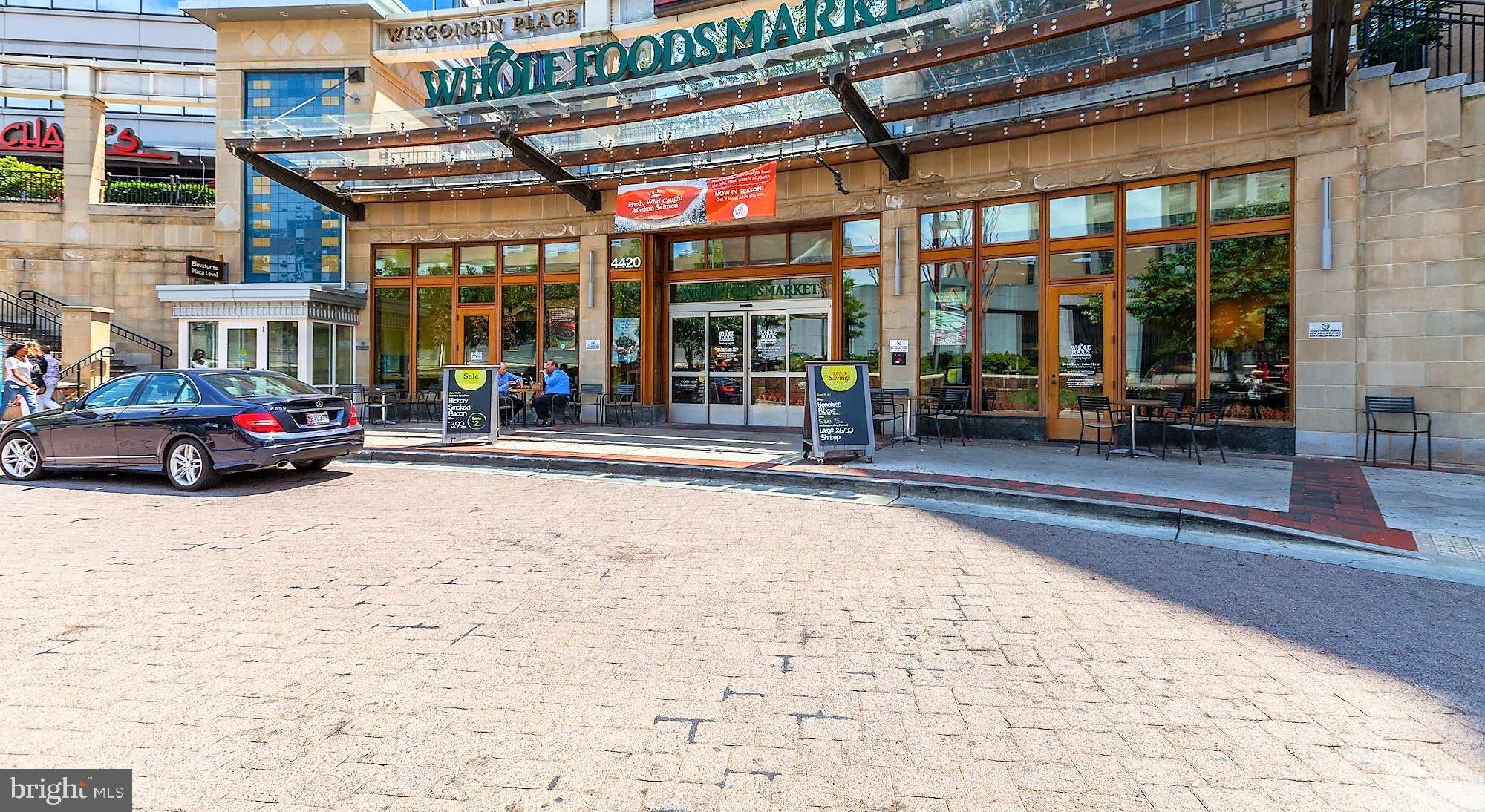 4515 WILLARD AVENUE 2320S