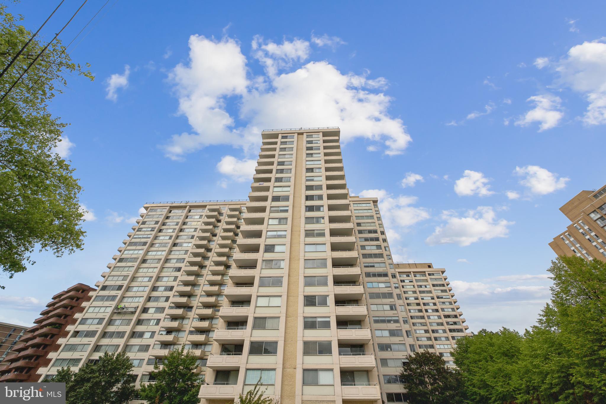 4515 WILLARD AVENUE 2320S