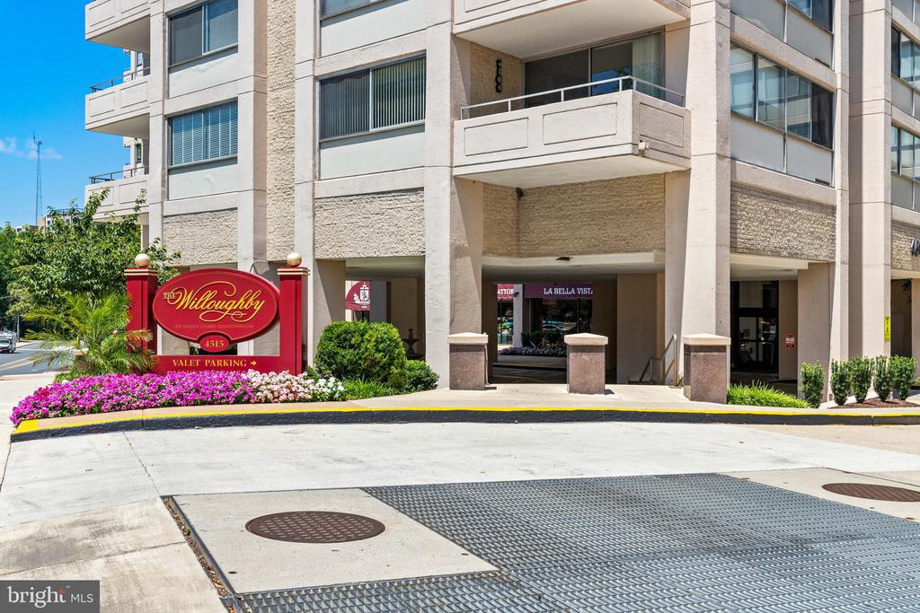 4515 WILLARD AVENUE 2320S