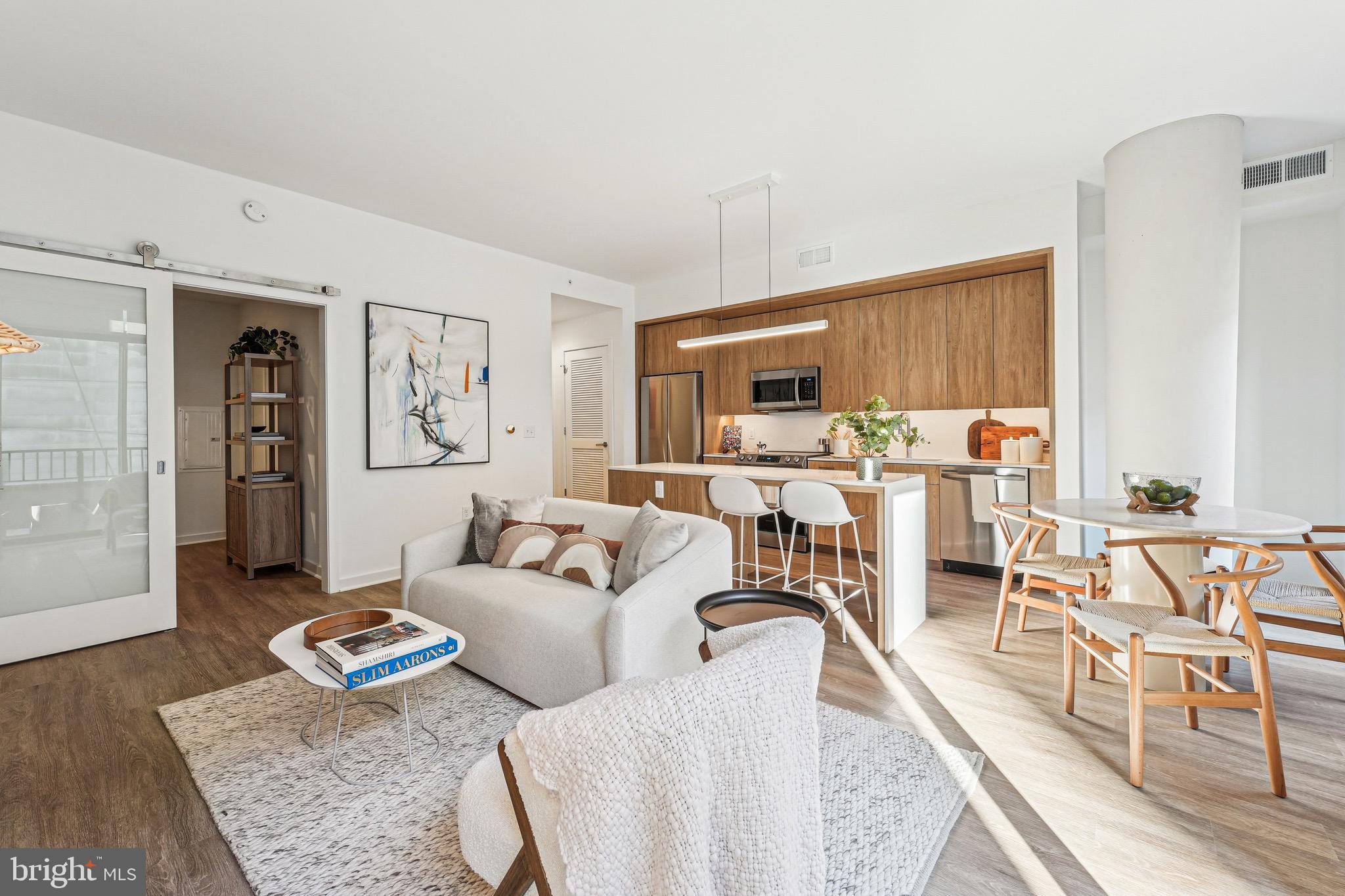 4909 AUBURN AVENUE 1011