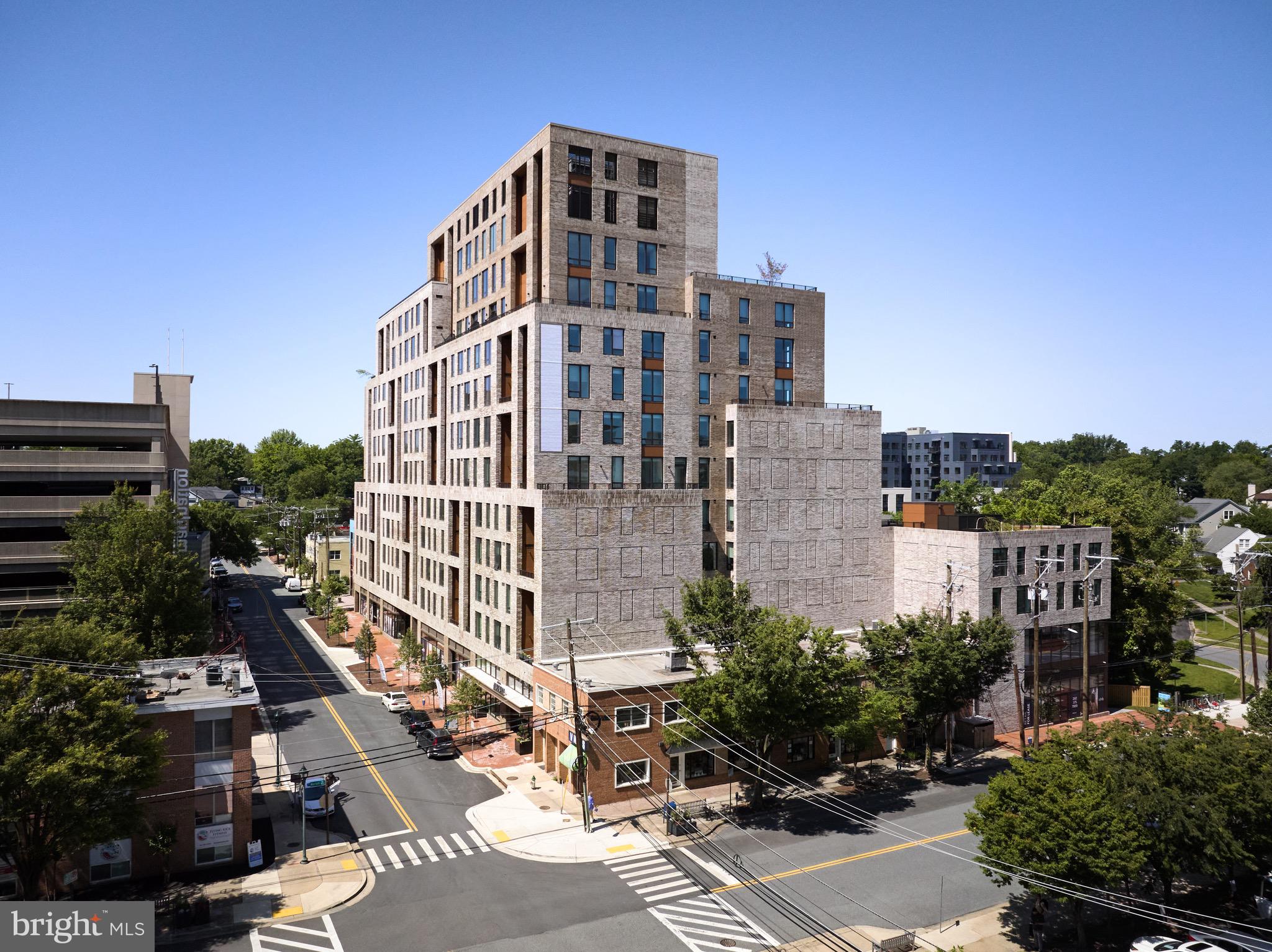 4909 AUBURN AVENUE 1011