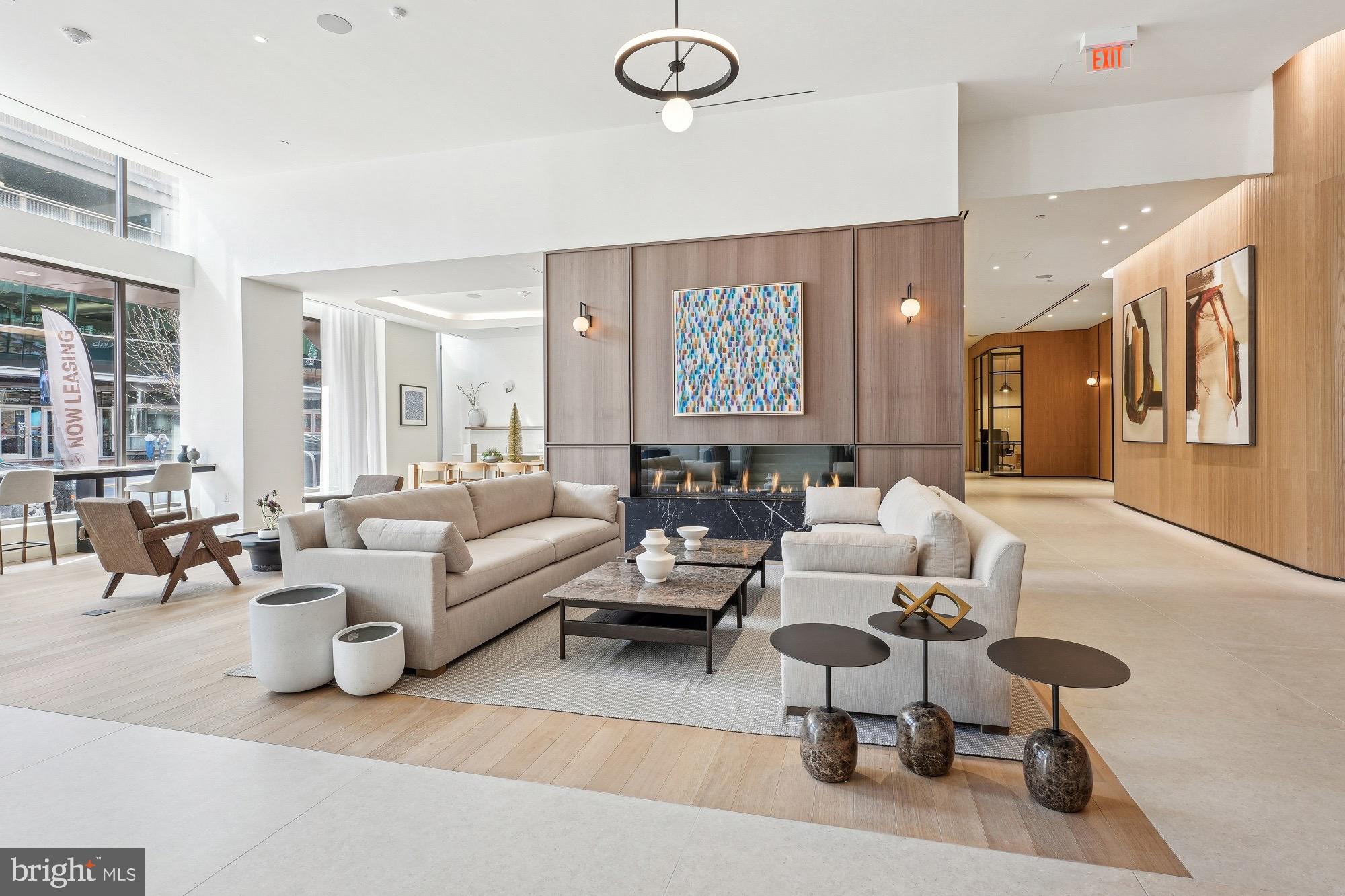 4909 AUBURN AVENUE 1011