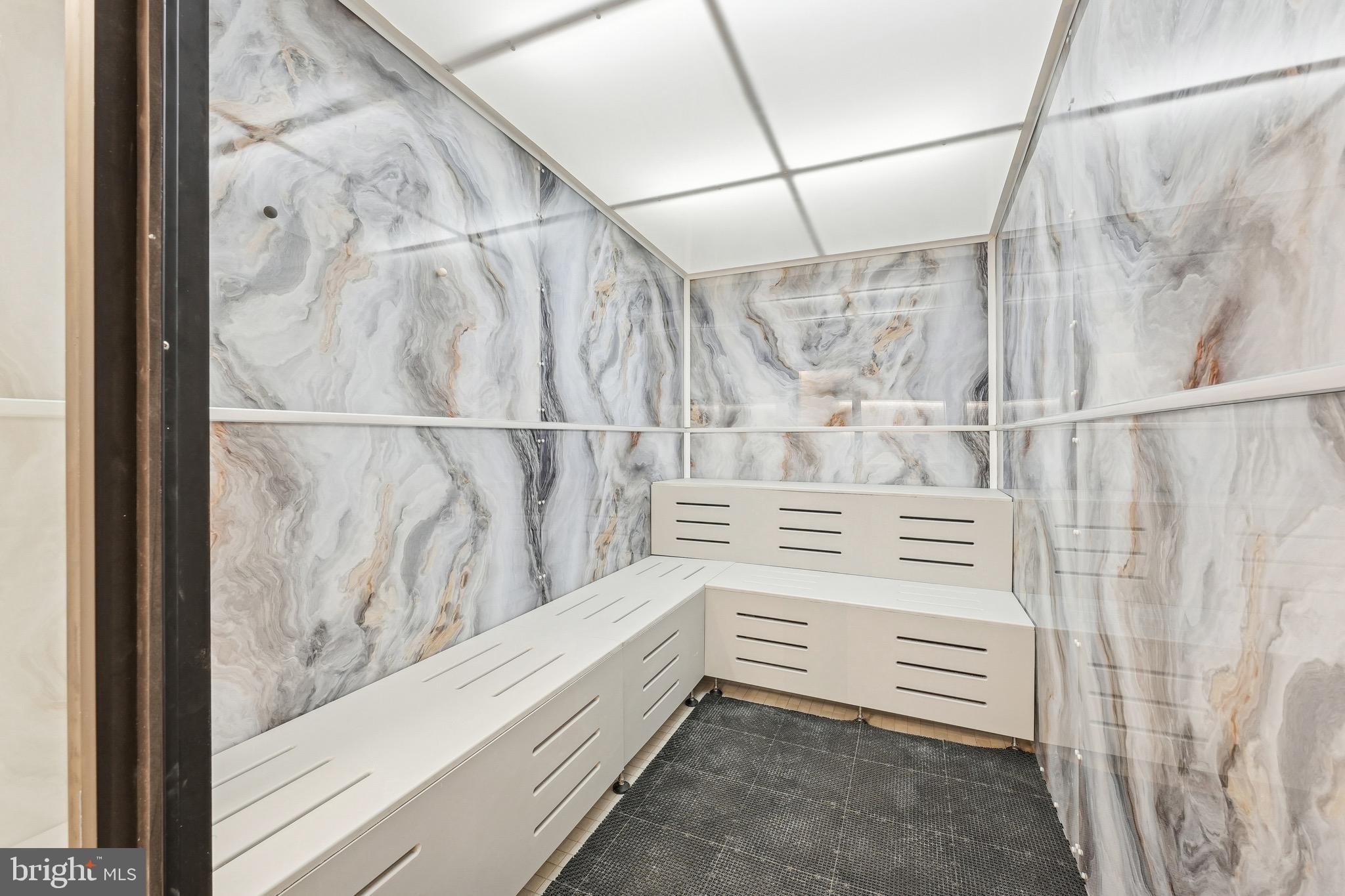 4909 AUBURN AVENUE 1011