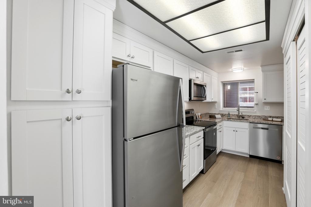 3500 FOREST EDGE DRIVE 15-2F