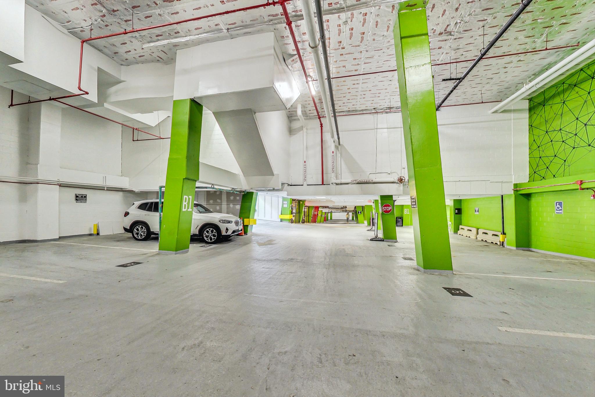 4814 HAMPDEN LANE R-2