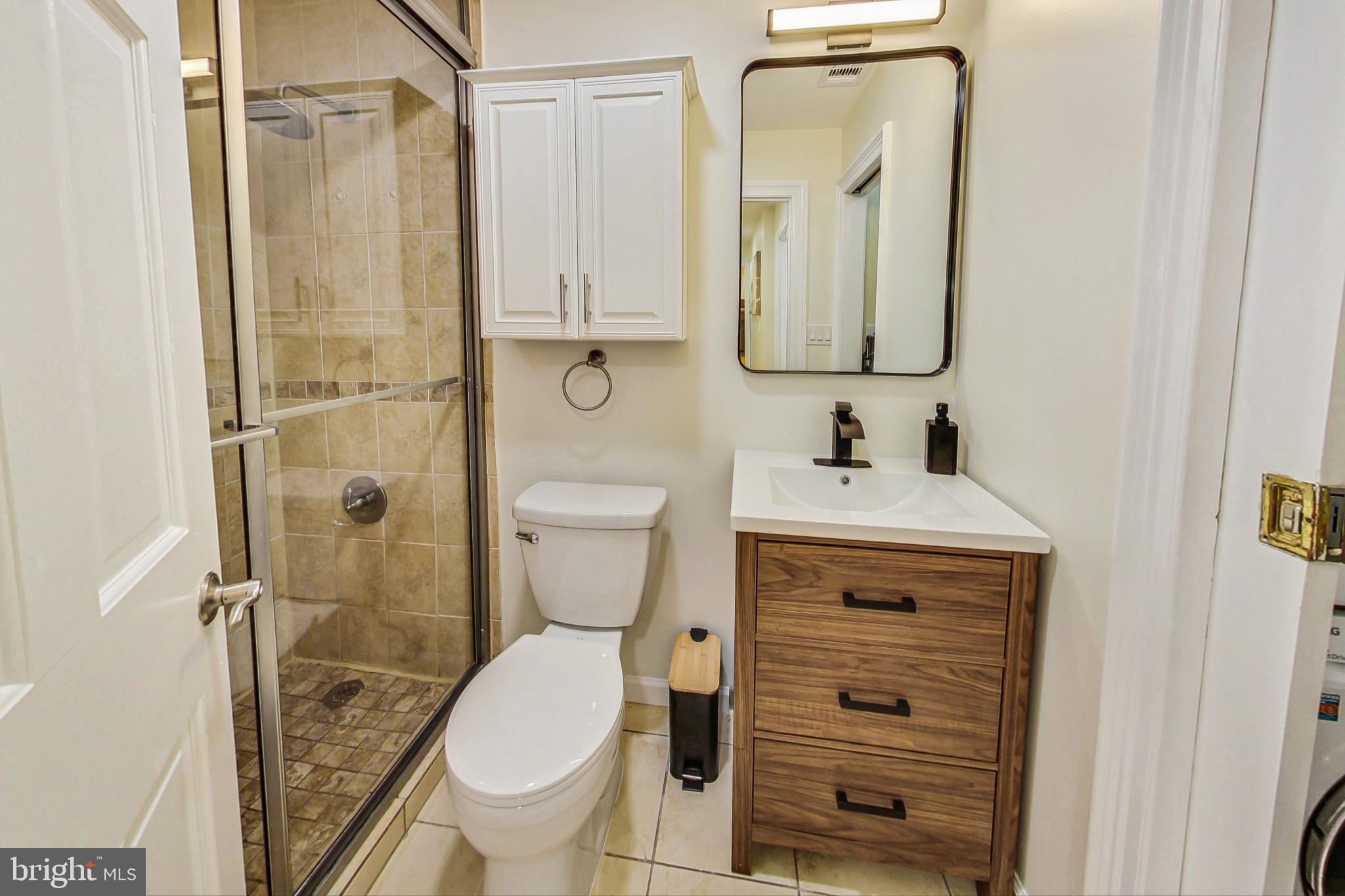 4814 HAMPDEN LANE R-2