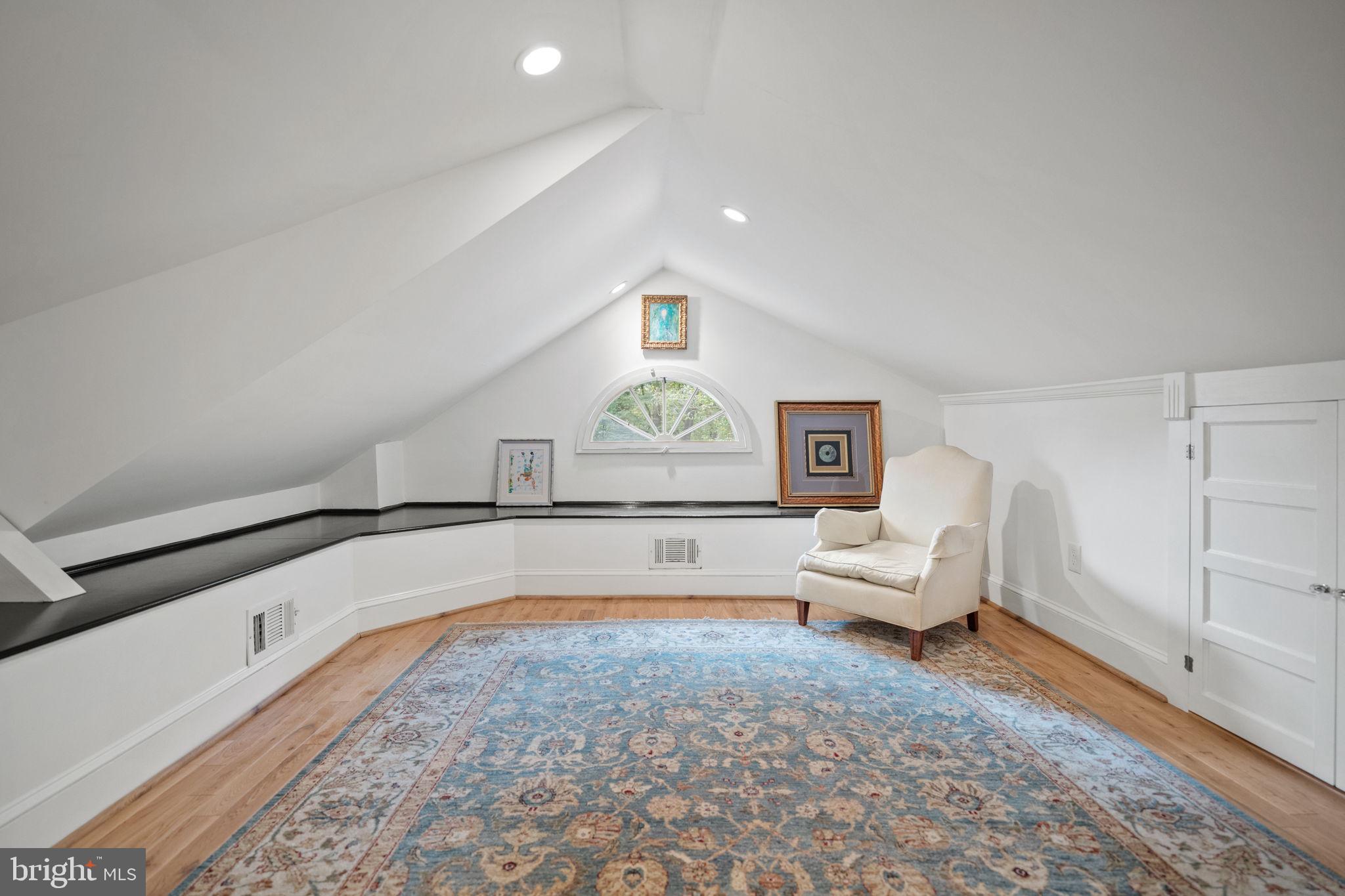 702 SLIGO CREEK PARKWAY