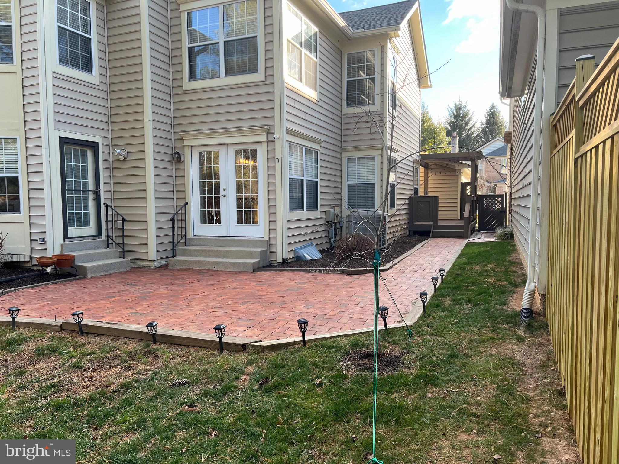 8405 MARKETREE CIRCLE