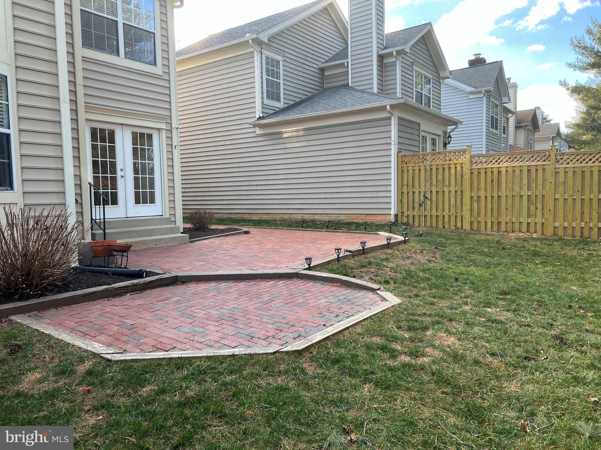 8405 MARKETREE CIRCLE