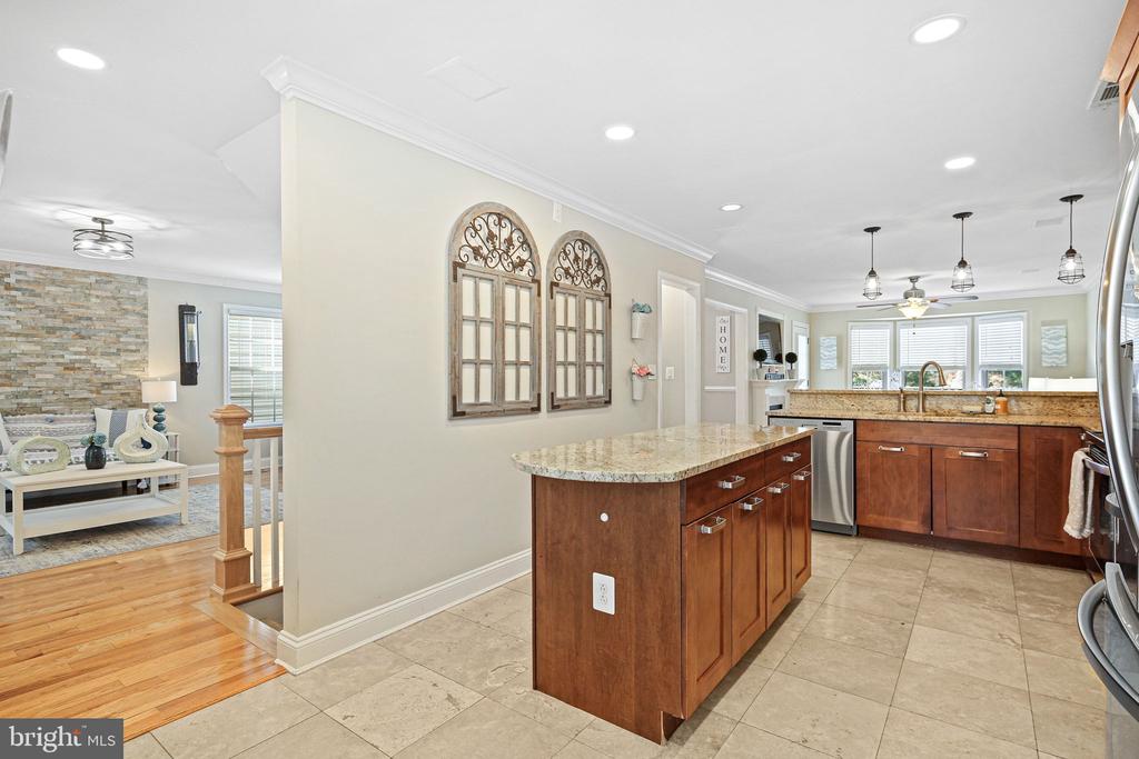 8405 MARKETREE CIRCLE