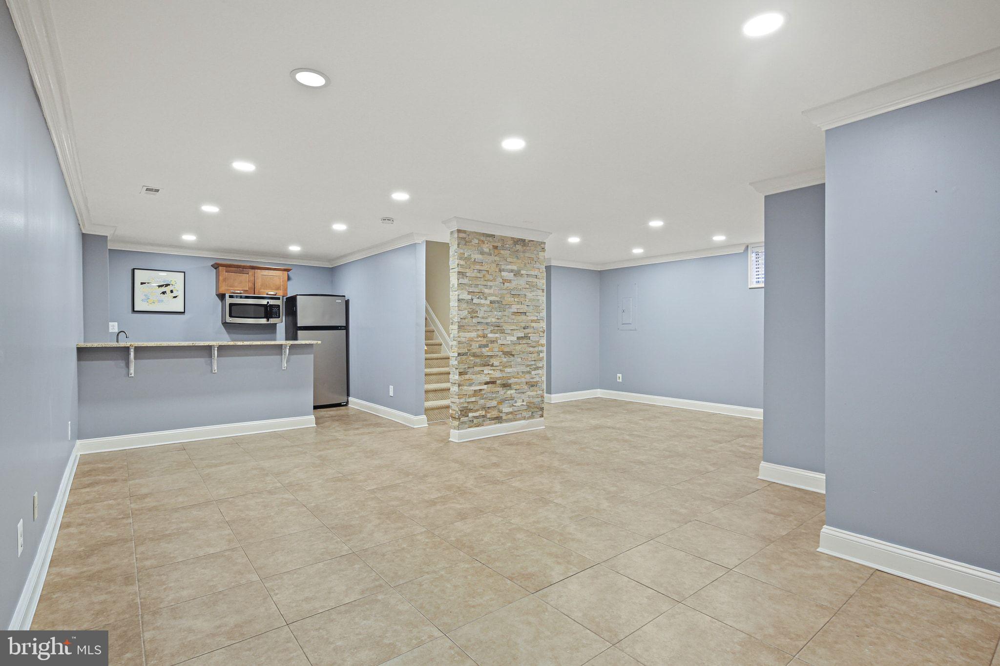 8405 MARKETREE CIRCLE