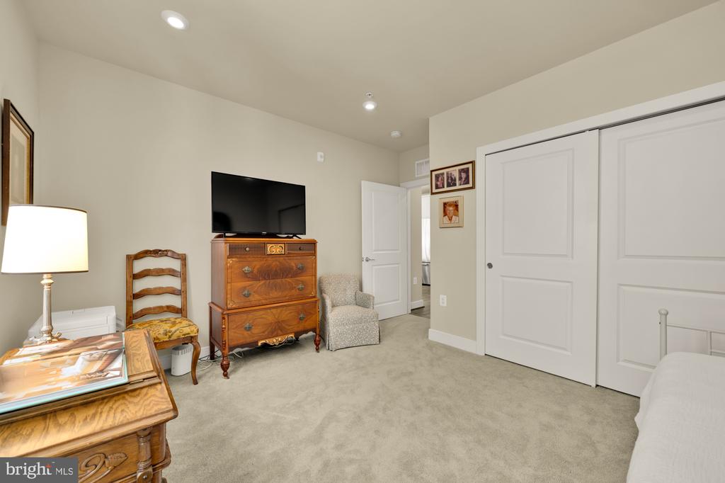 3501 BELLFLOWER LANE 201