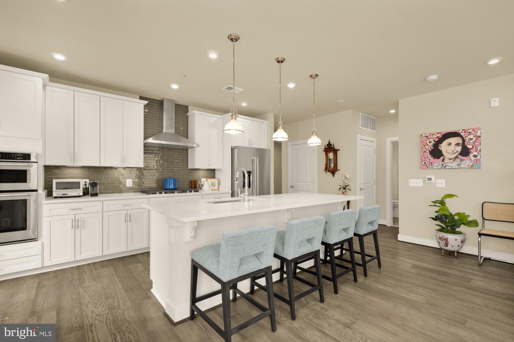 3501 BELLFLOWER LANE 201