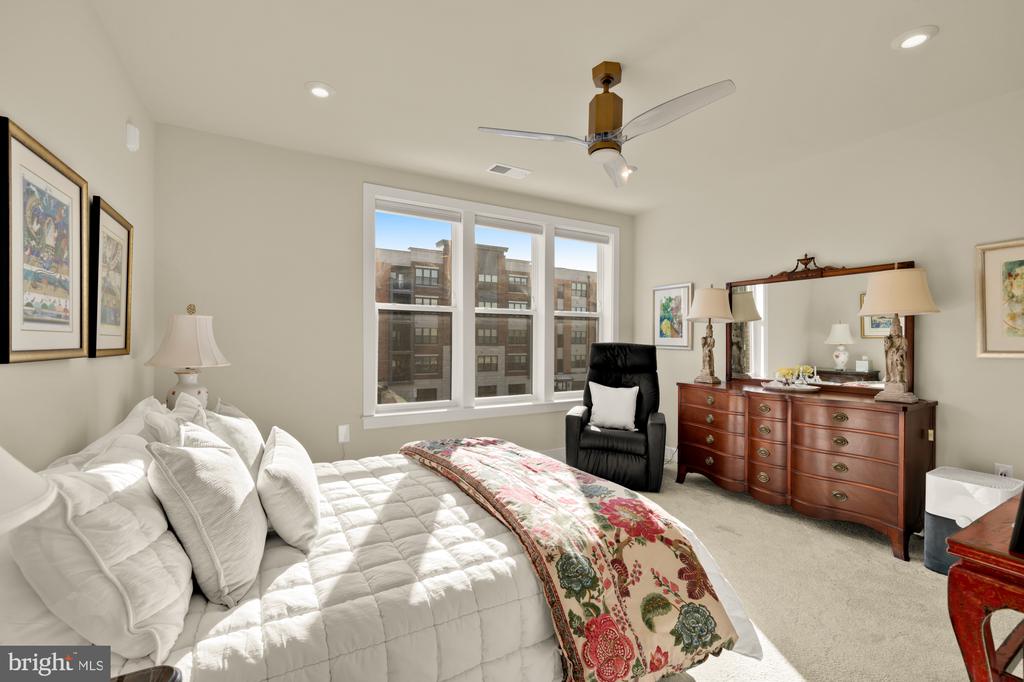 3501 BELLFLOWER LANE 201