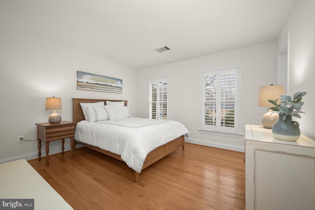 9912 DOUBLETREE COURT