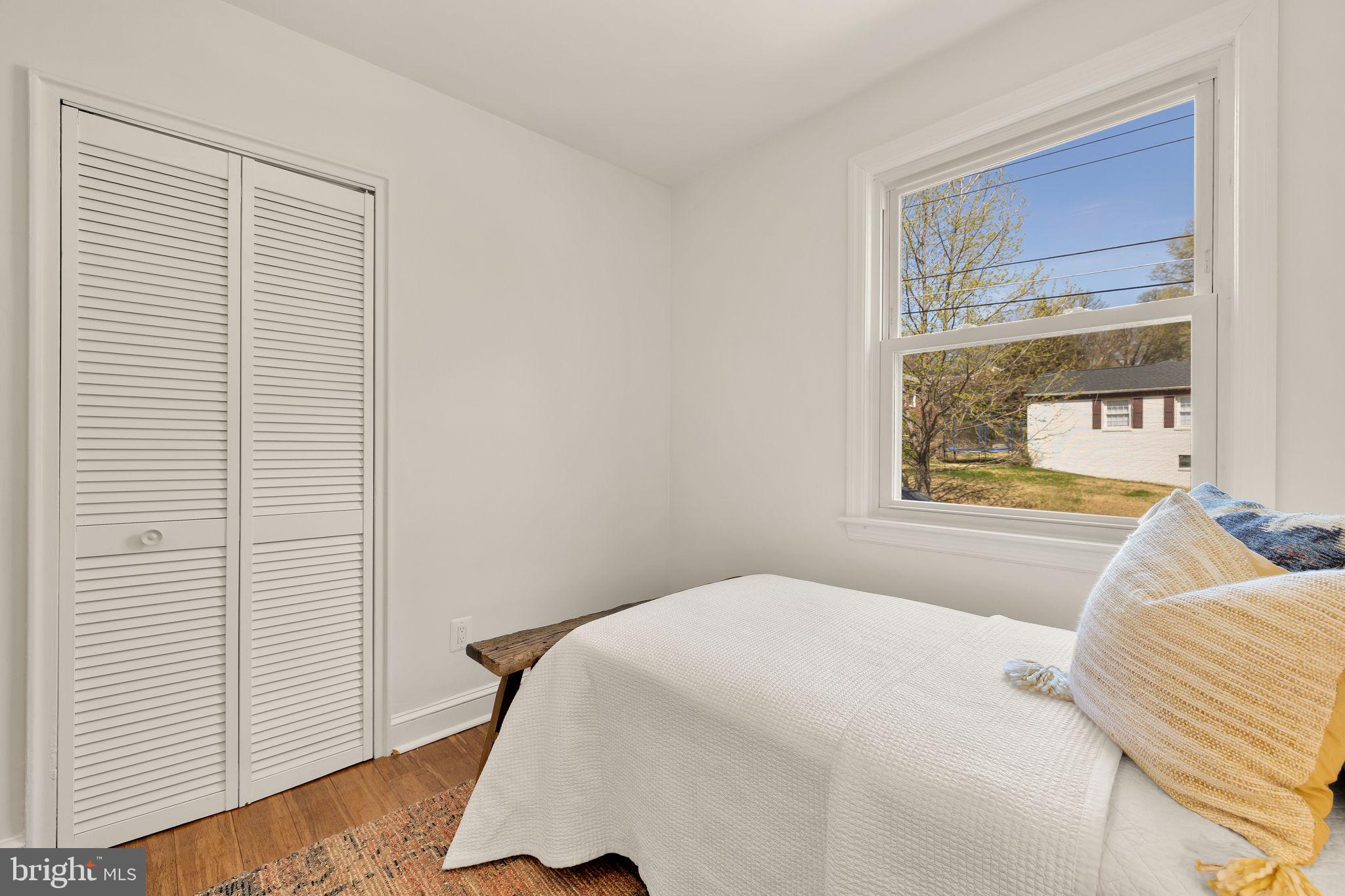 407 HINSDALE COURT