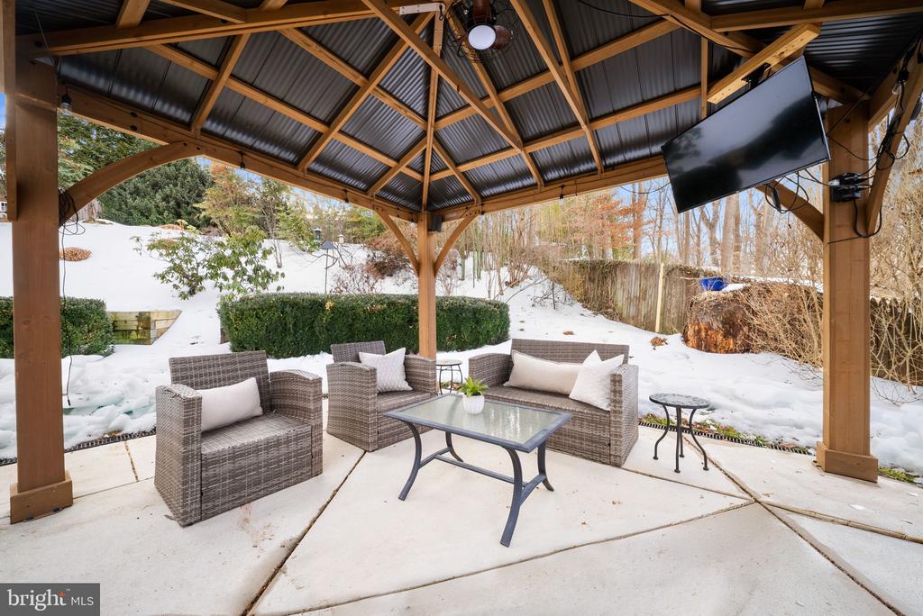11214 DEWEY ROAD