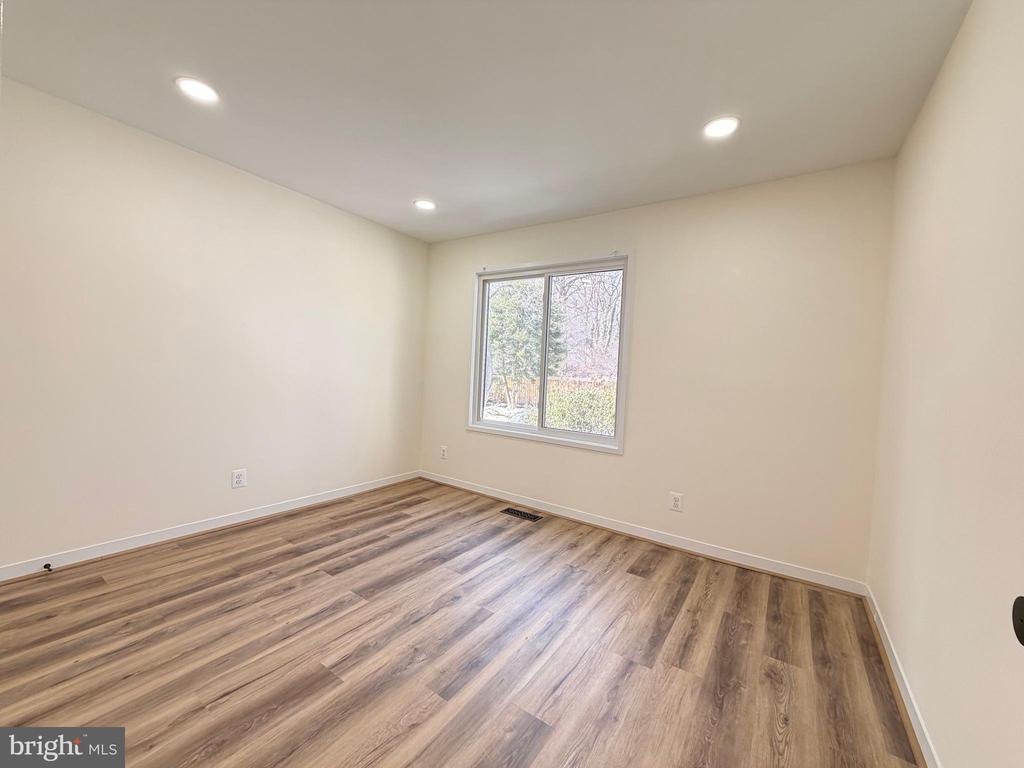 5236 POOKS HILL ROAD D-23