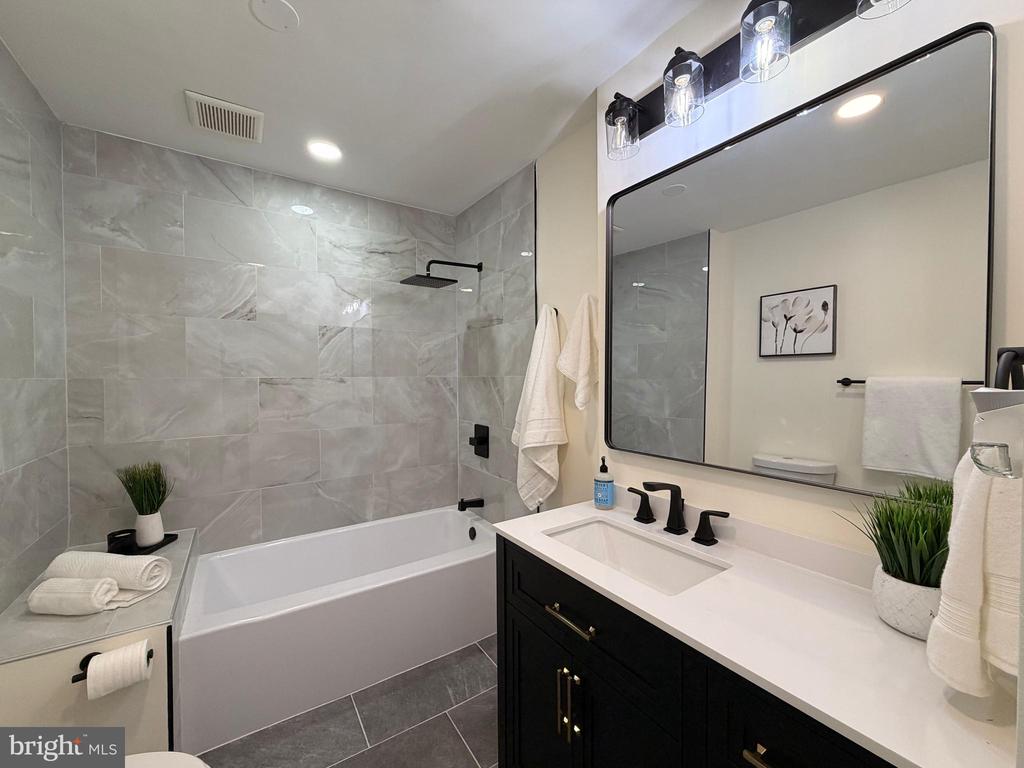 5236 POOKS HILL ROAD D-23