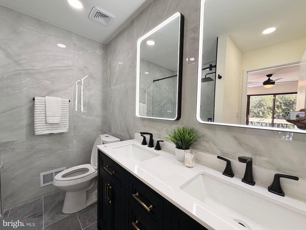 5236 POOKS HILL ROAD D-23