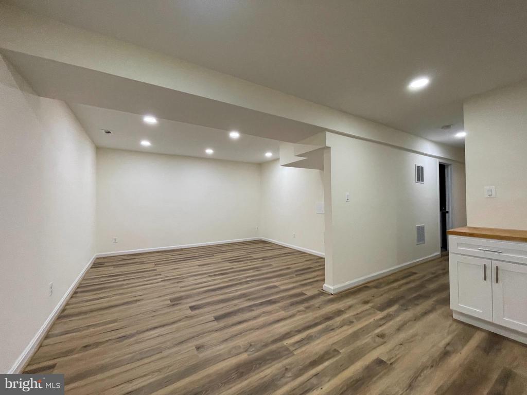 5236 POOKS HILL ROAD D-23