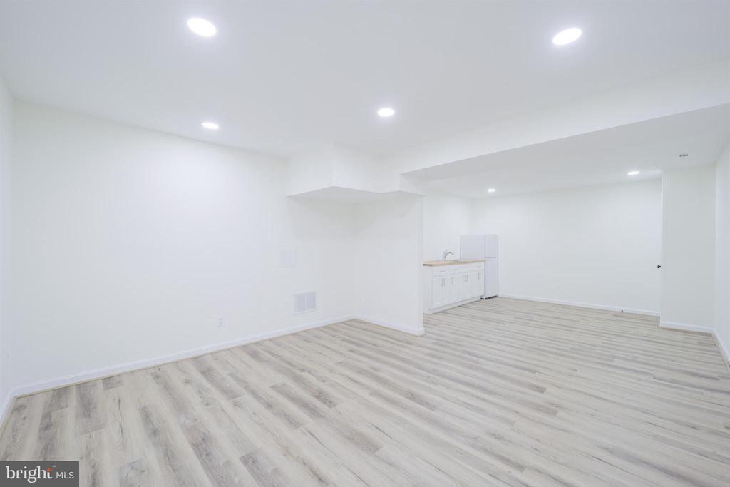 5236 POOKS HILL ROAD D-23
