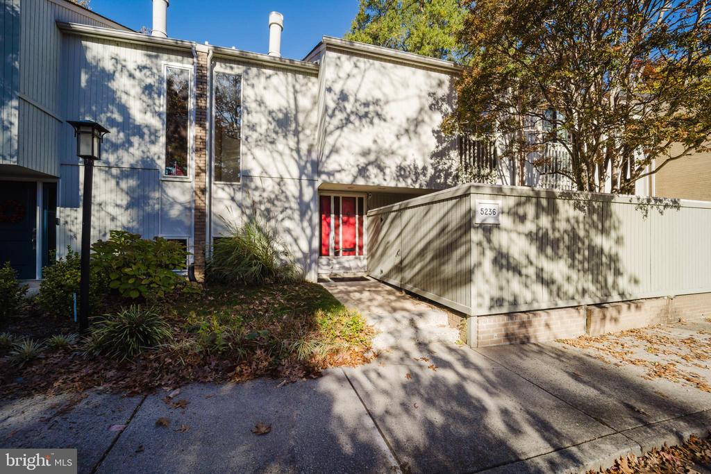 5236 POOKS HILL ROAD D-23