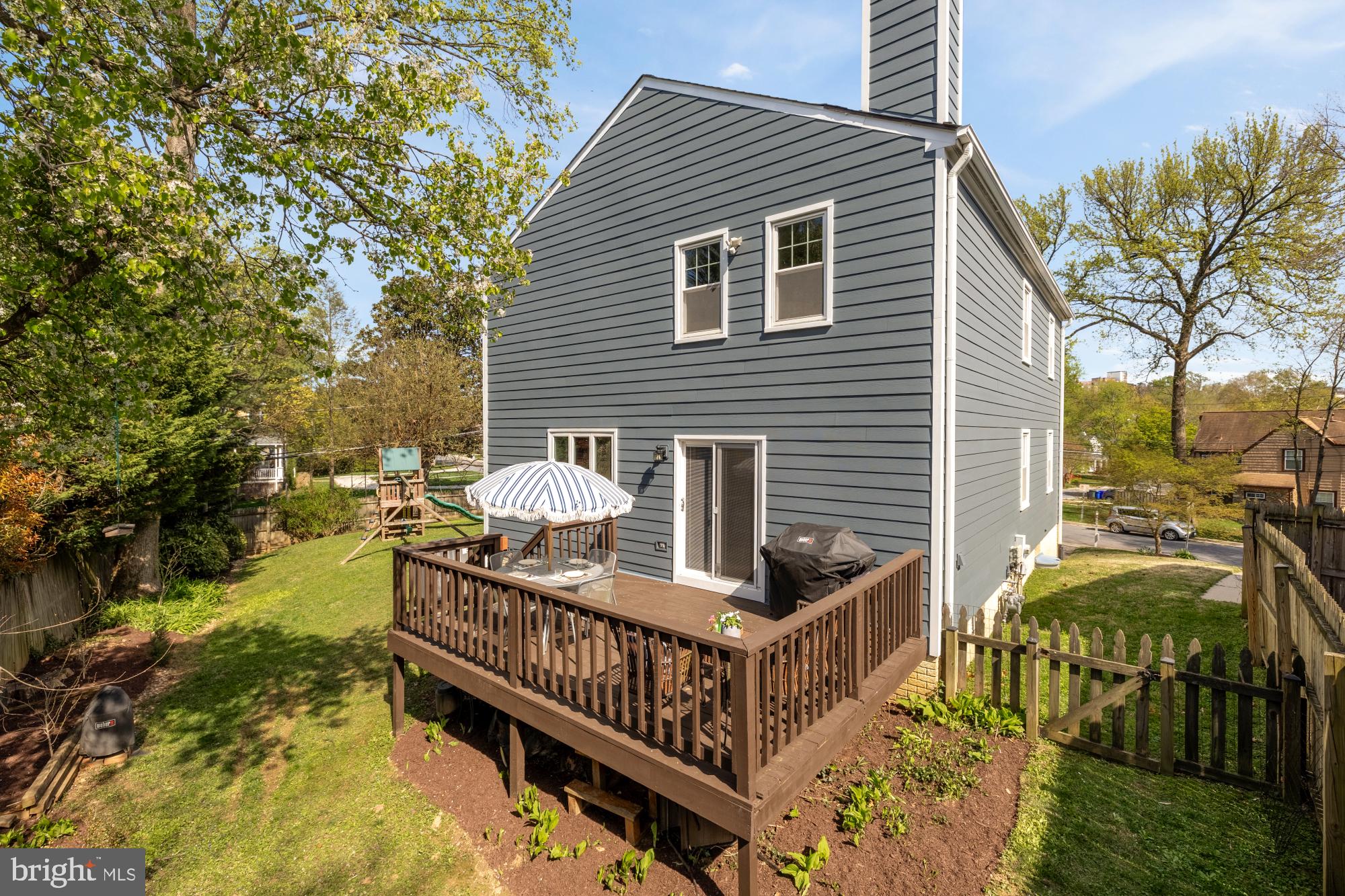 1601 NOYES DRIVE