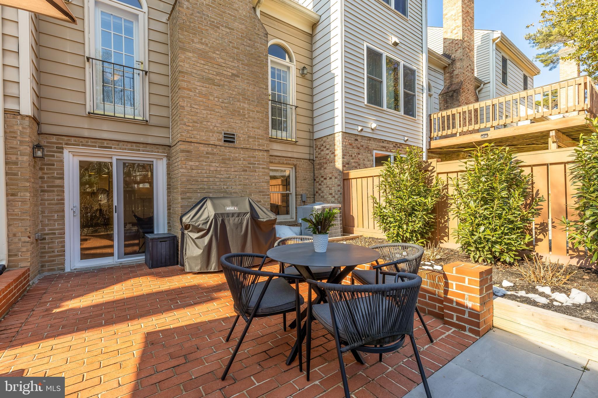 10135 CRESTBERRY PLACE