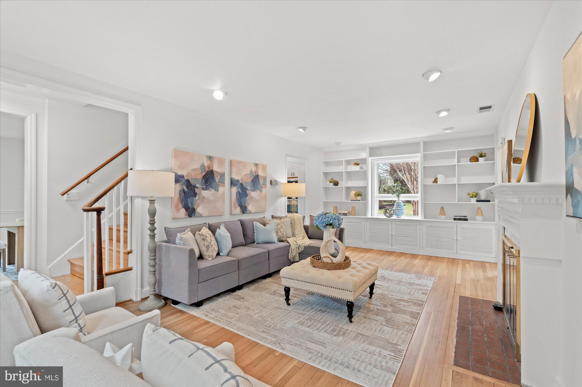 5706 WILSON LANE