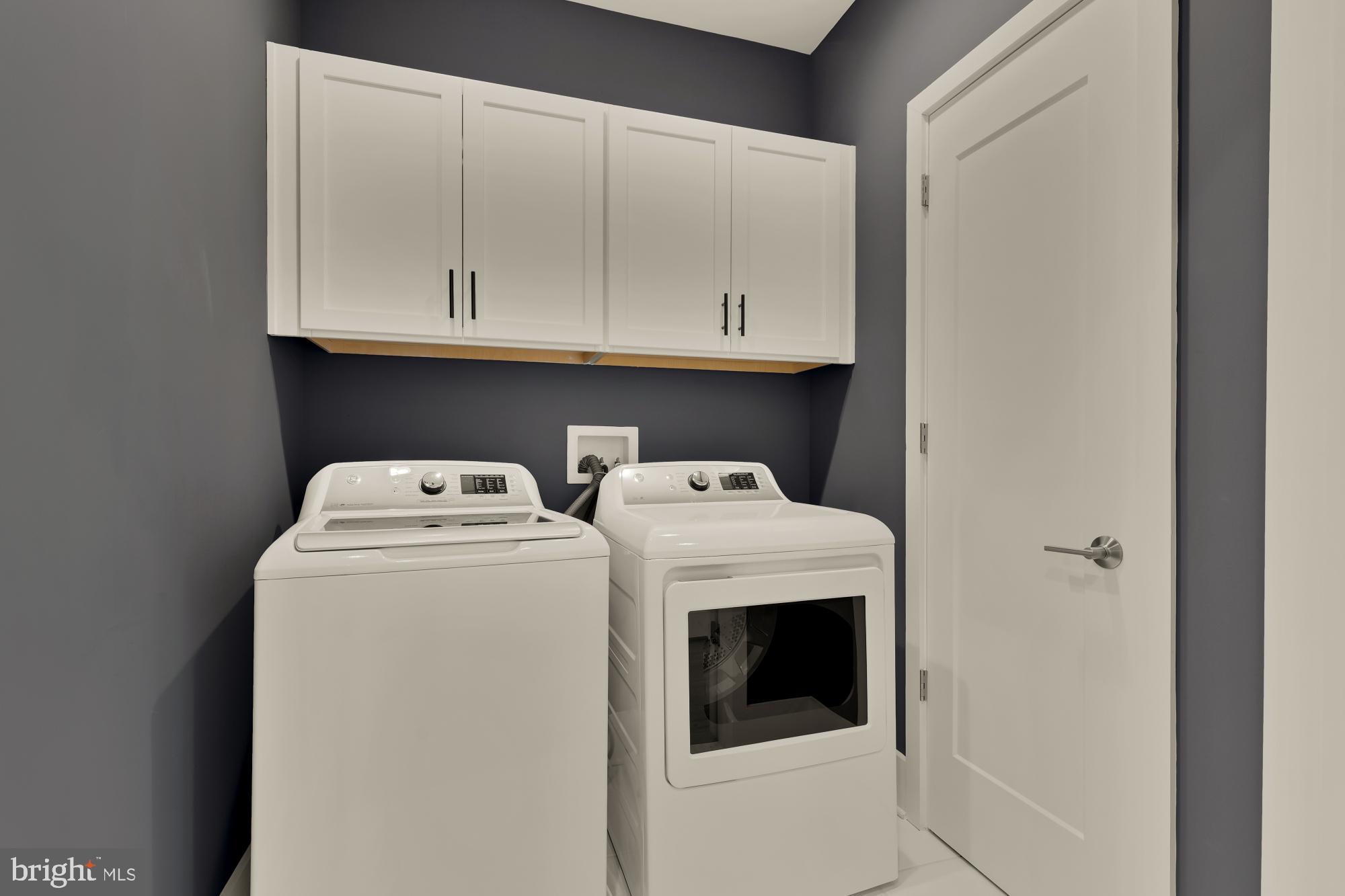 3737 GLENMOOR RESERVE LANE