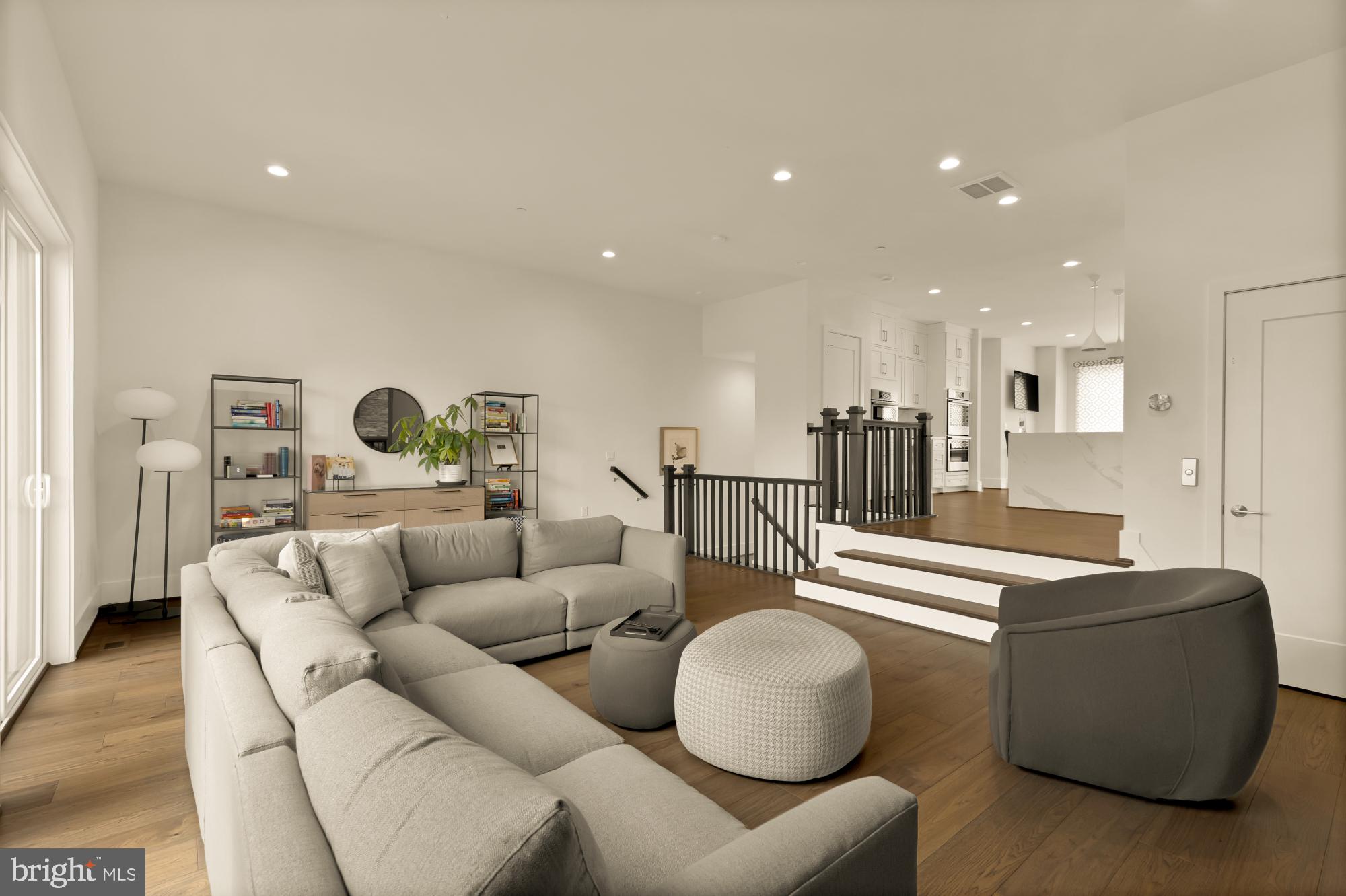 3737 GLENMOOR RESERVE LANE