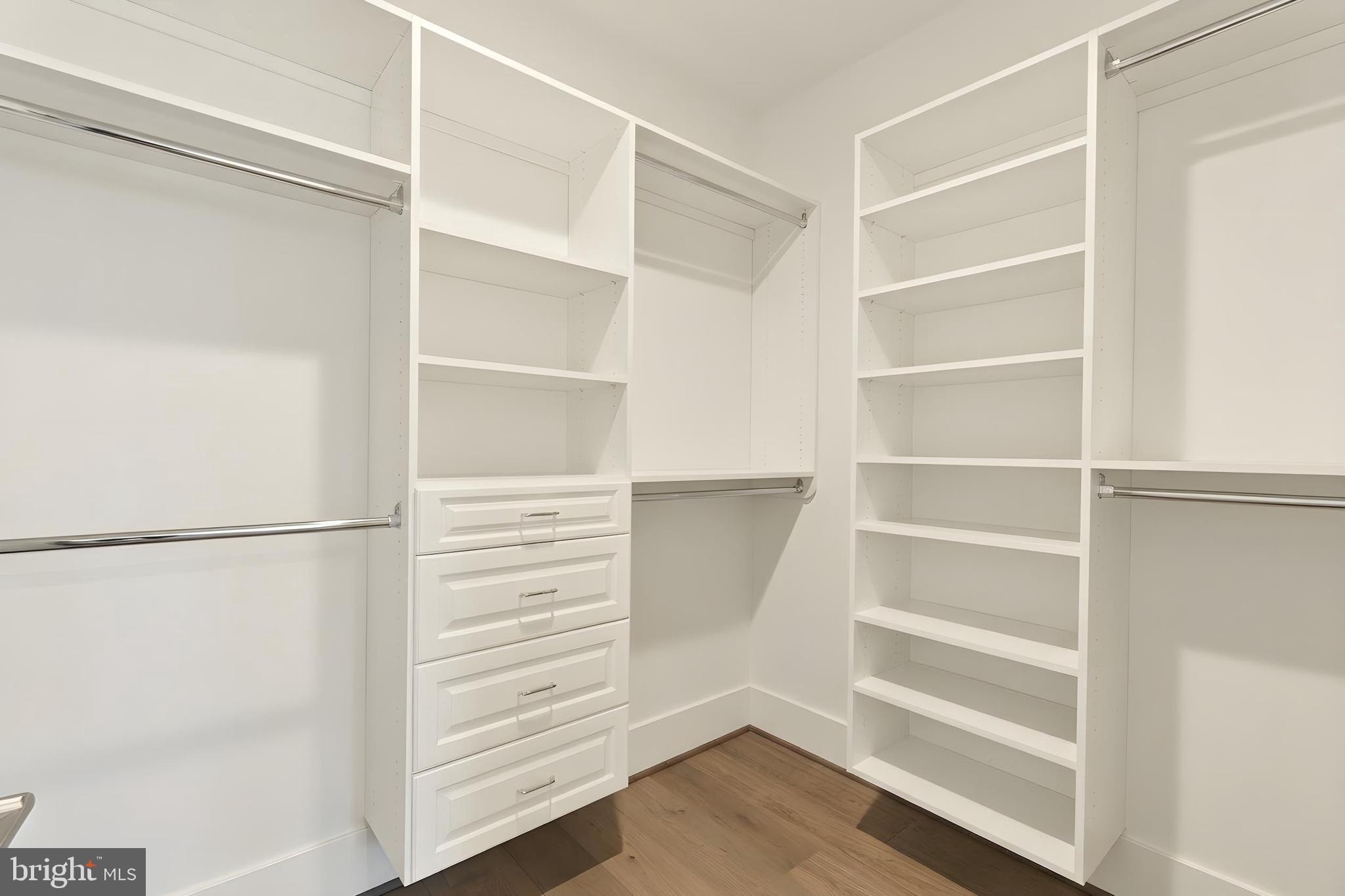 3737 GLENMOOR RESERVE LANE