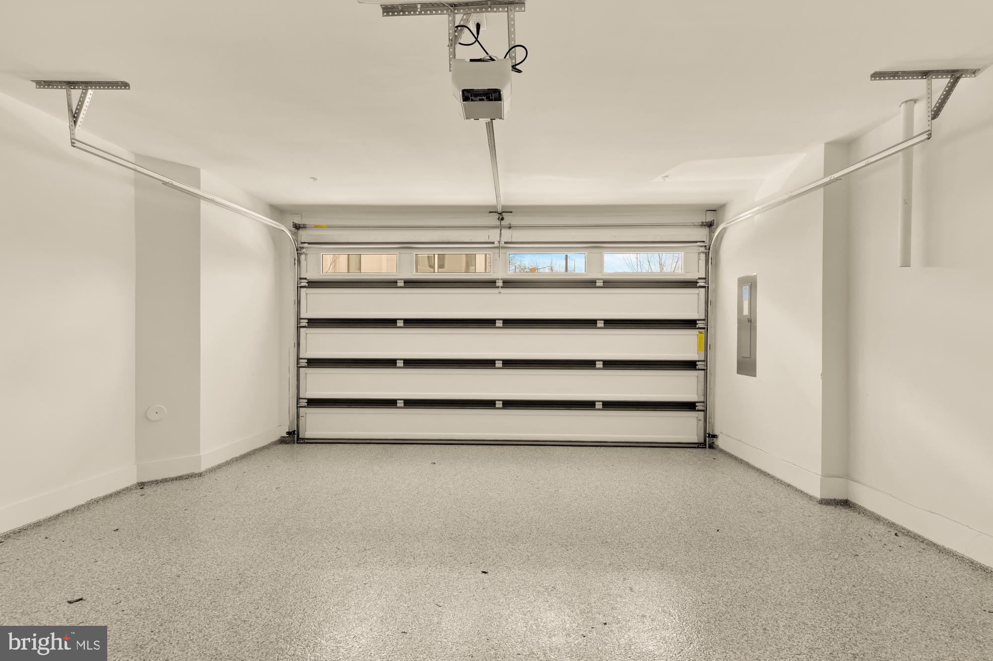 3737 GLENMOOR RESERVE LANE