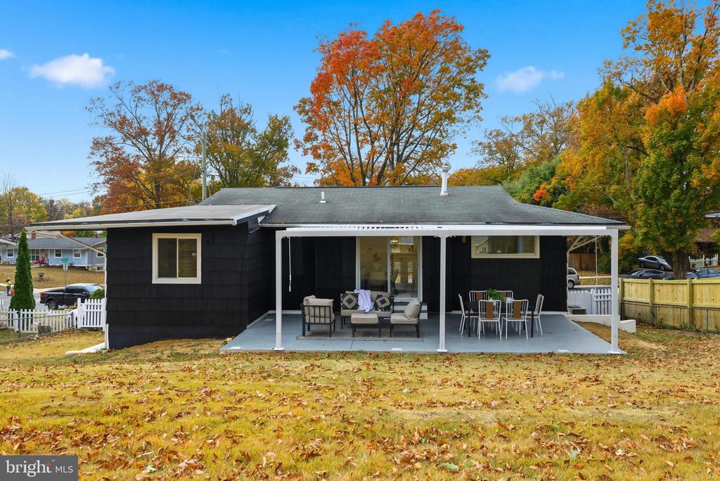 13801 LIONEL LANE