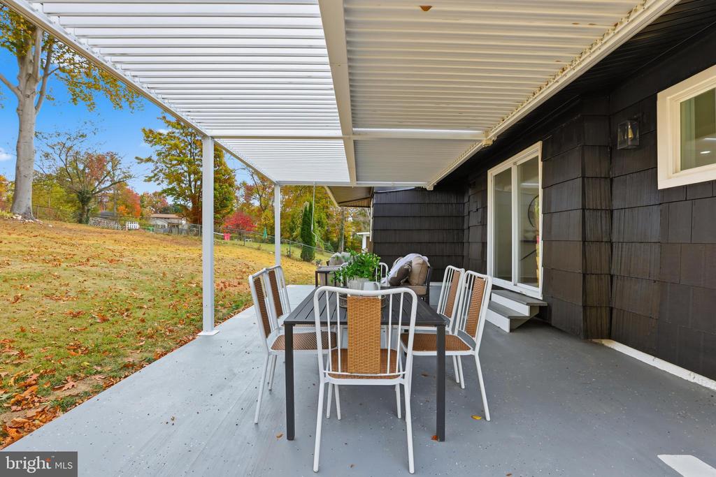 13801 LIONEL LANE